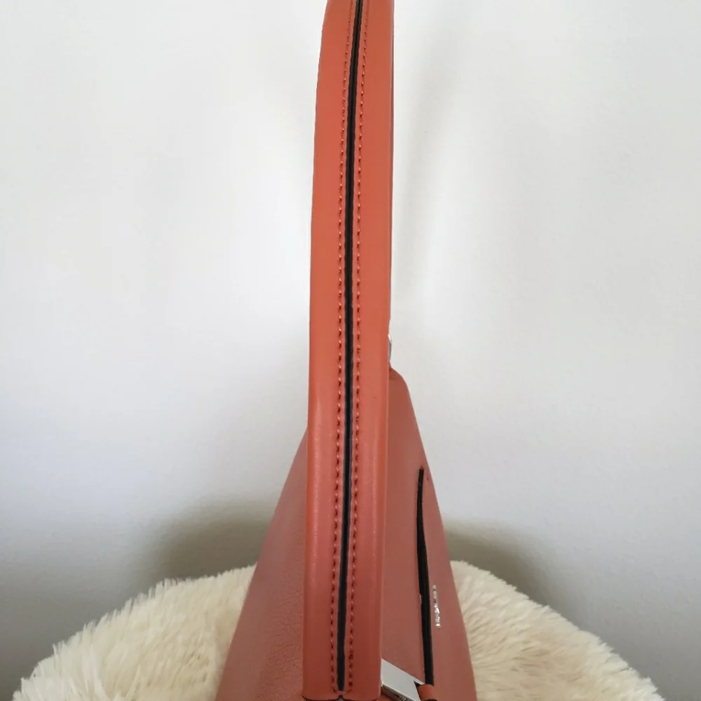 CALVIN KLEIN Lee Medium Dusty Rose Vegan Pebbled Leather Shoulder Bag--NWT